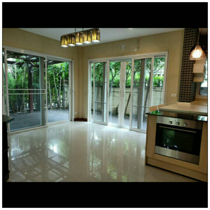 บ้านเดี่ยวหรูลัดดารมย์วัชรพล,