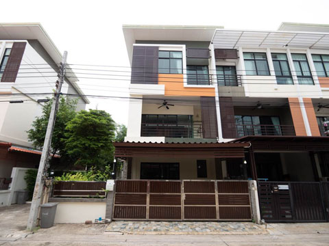 ขายทาวน์โฮมกาญจนาภิเษกราคาถูกมาก,
