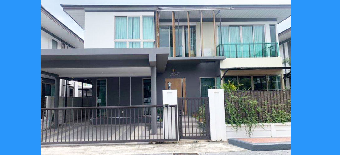 ขายบ้านเดี่ยวมือสองระยอง พร้อมเฟอร์นิเจอร์และเครื่องใช้ไฟฟ้า บ้านเดี่ยวหรูระยองสวยเหมือนใหม่ ขายบ้านเดี่ยวทำเลทองตำบลเนินพระ ในหมู่บ้านกุญชร์สิริบูเลอวาร์ด