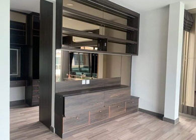 ขายบ้านเดี่ยวมือสองระยอง พร้อมเฟอร์นิเจอร์และเครื่องใช้ไฟฟ้า บ้านเดี่ยวหรูระยองสวยเหมือนใหม่ ขายบ้านเดี่ยวทำเลทองตำบลเนินพระ ในหมู่บ้านกุญชร์สิริบูเลอวาร์ด